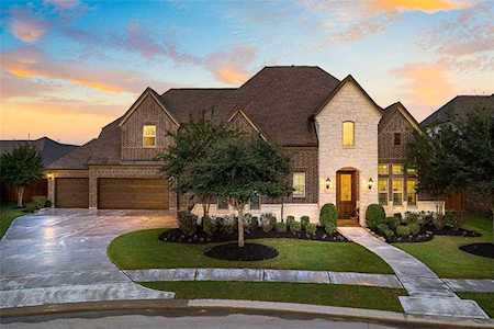 10826 Slumbering Falls Ln Cypress, TX 77433