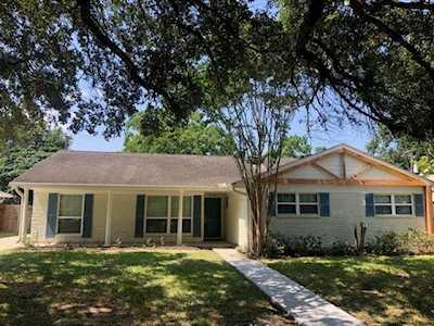 6018 Warm Springs Rd Houston, TX 77035