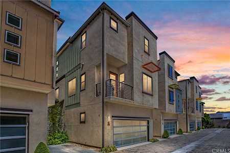 1821 Ocean Court Costa Mesa, CA 92627