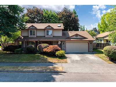 9502 NE 32nd Ave Vancouver, WA 98665