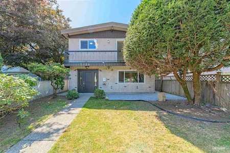 3326 School Avenue Vancouver, BC V5R 5N7