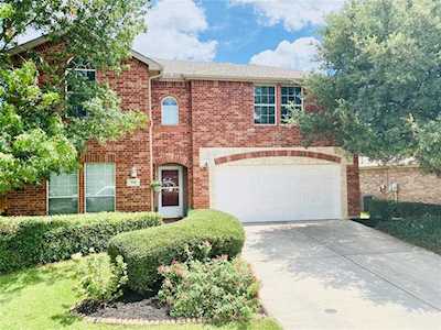 9332 Comanche Ridge Drive Fort Worth, TX 76131