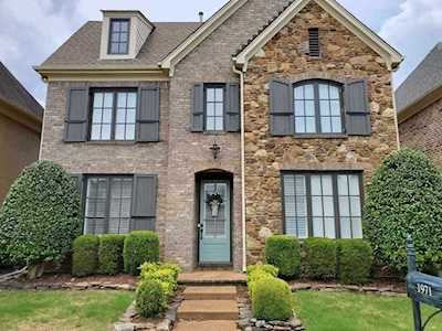 1971 E Arden Oaks Dr Germantown, TN 38139