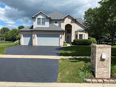 664 Samantha Circle Geneva, IL 60134