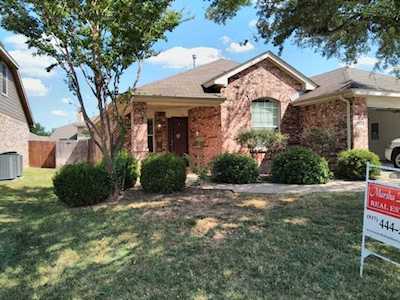 9244 Conestoga Drive Fort Worth, TX 76131