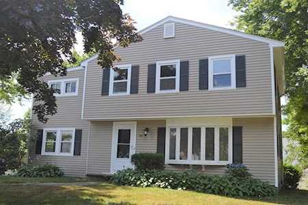 99 Moffitt Ave Somerset, MA 02726