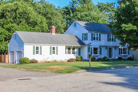 75 Erskine Dr Longmeadow, MA 01106