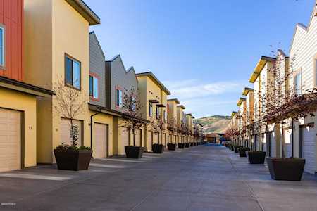 6169 Park Lane South Park City, UT 84098