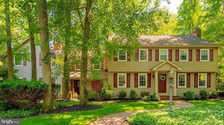 3 Riding Dr Cherry Hill, NJ 08003