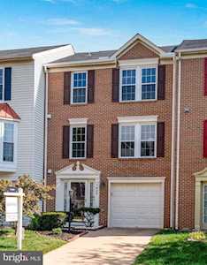 7453 Gadsby Square Alexandria, VA 22315