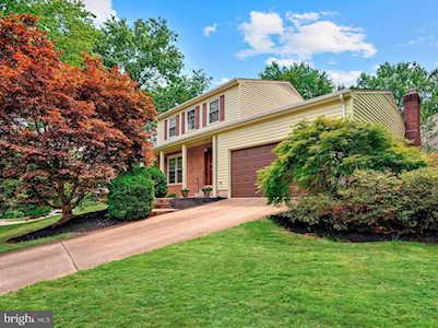 2213 William And Mary Dr Alexandria, VA 22308