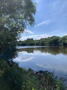 13 E Shore Rd Holbrook, MA 02343