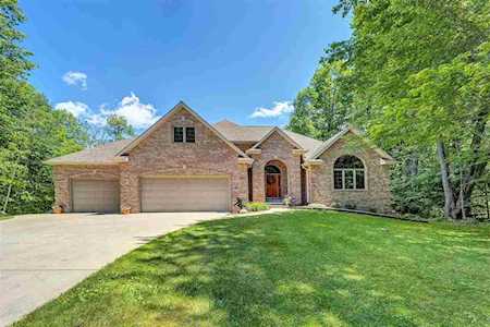 3592 Royal Oaks Ct Suamico, WI 54173