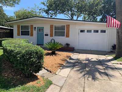 1911 Penman Rd Jacksonville Beach, FL 32250