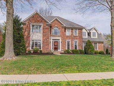 913 Lake Forest Pkwy Louisville, KY 40245