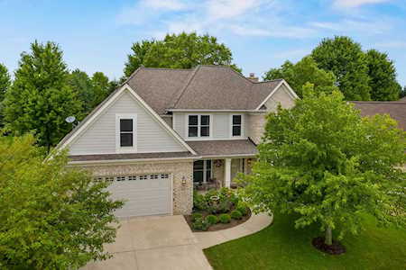 612 Hickory St Sugar Grove, IL 60554