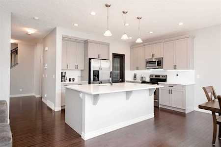 7 Cooperstown Row SW Airdrie, AB T4B 3T5