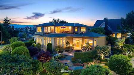 1805 28th Ave W Seattle, WA 98199