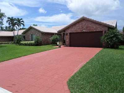 654 NW 111th Ter Coral Springs, FL 33071