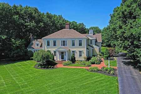 4 Franklin Rodgers Rd Hingham, MA 02043