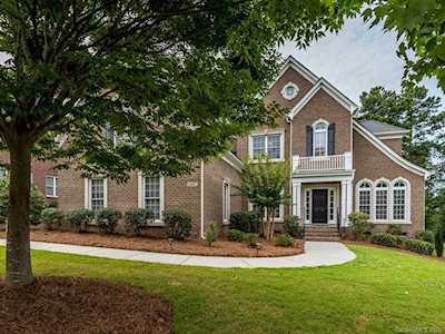 16517 Doves Canyon Ln Charlotte, NC 28278