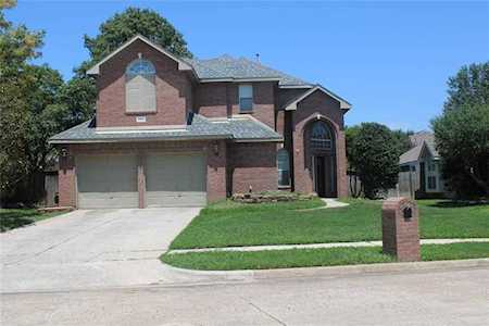 2212 Norwich Street Flower Mound, TX 75028