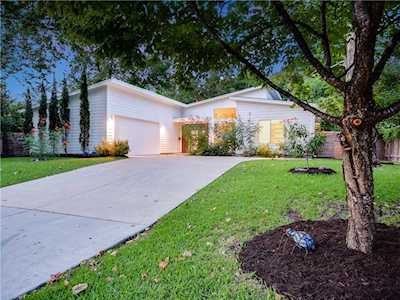 1302 S Alguno Rd Austin, TX 78757