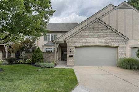 6319 Kennett Place Mission, KS 66202