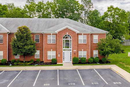 9308 Pine Lake Dr #102 Jeffersontown, KY 40220