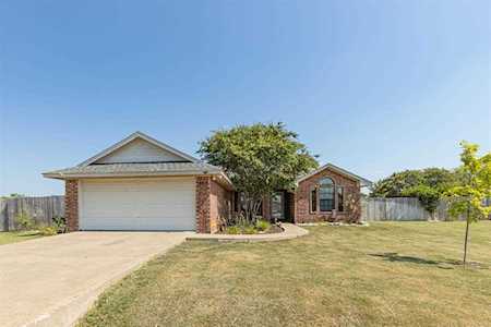 303 Hunterview Drive Granbury, TX 76048