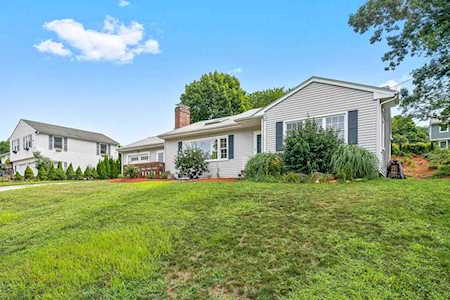 23 Cleghorn Ln Tewksbury, MA 01876