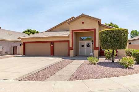 8051 W Clara Lane Peoria, AZ 85382