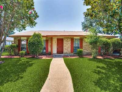 5008 Pemberton Lane The Colony, TX 75056