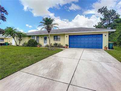 9244 San Bernandino Ave Englewood, FL 34224