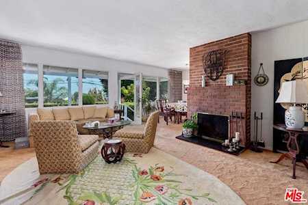 1754 Wellesley Drive Santa Monica, CA 90405