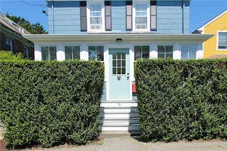 14 Russell Ave Newport, RI 02840