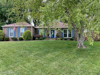 7502 Stone Brook Dr Louisville, KY 40291