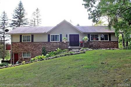 10930 Green Oaks Dr Green Oak Twp, MI 48178