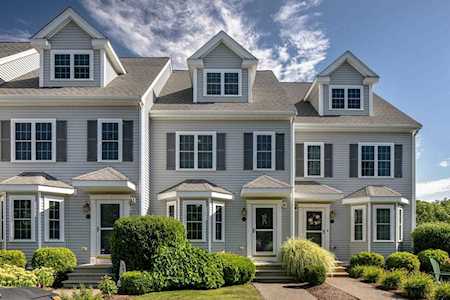 26 Copper Lantern Ln #26 Carver, MA 02330