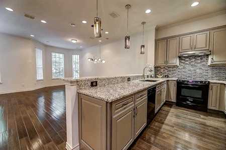15734 Seabolt Place #71 Addison, TX 75001