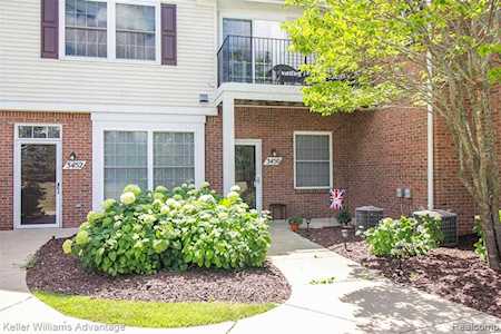 3450 Kneeland Circle Howell, MI 48843