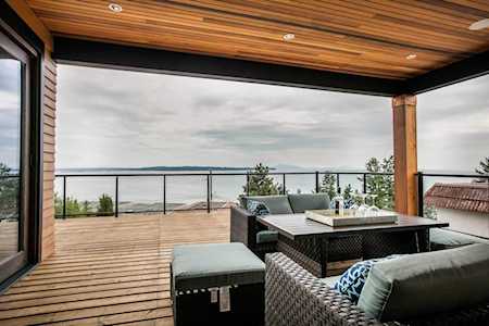14481 Magdalen Crescent White Rock, BC V4B 2W1