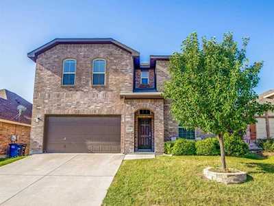9913 Osprey Drive Fort Worth, TX 76108