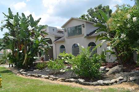 19 Floridelphia Avenue Rockledge, FL 32955