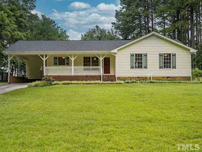 212 Long Street Fuquay Varina, NC 27526