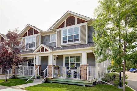 203 Cranberry Park SE Calgary, AB T3M 1R3