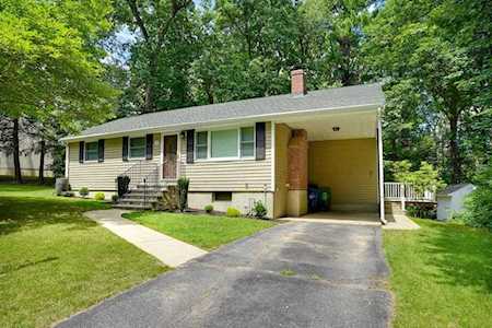 2 Willow Way Burlington, MA 01803