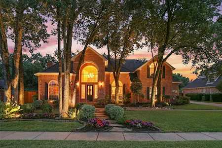 4600 Crown Knoll Circle Flower Mound, TX 75028