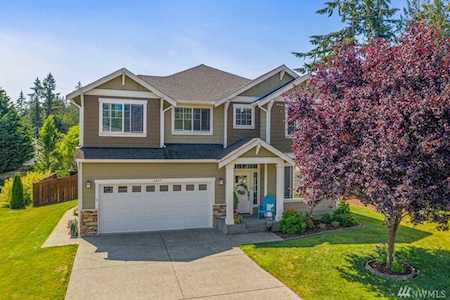 2644 NE Noll Valley Lp Poulsbo, WA 98370