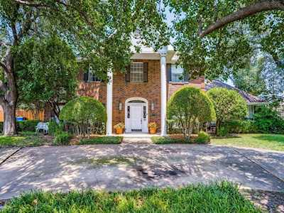 6731 Shell Flower Lane Dallas, TX 75252
